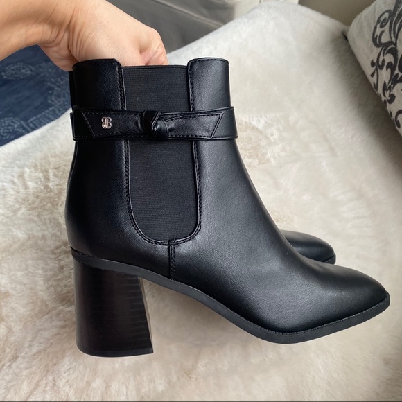 🖤 BANDOLINO BLACK FAUX LEATHER BOOTIES! - Picture 16 of 16